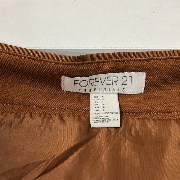 Forever 21‎ Classic camel color mini skirt with lining size large - Picture 5 of 9